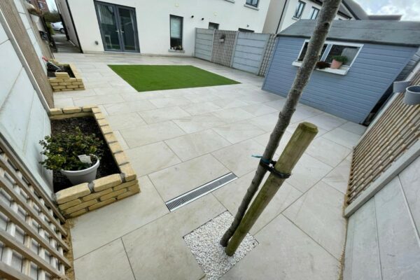 Porcelain Tiled Patio With Artificial Grass In Maynooth, Co. Kildare (5)